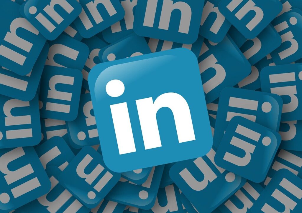 linkedin marketing educativo